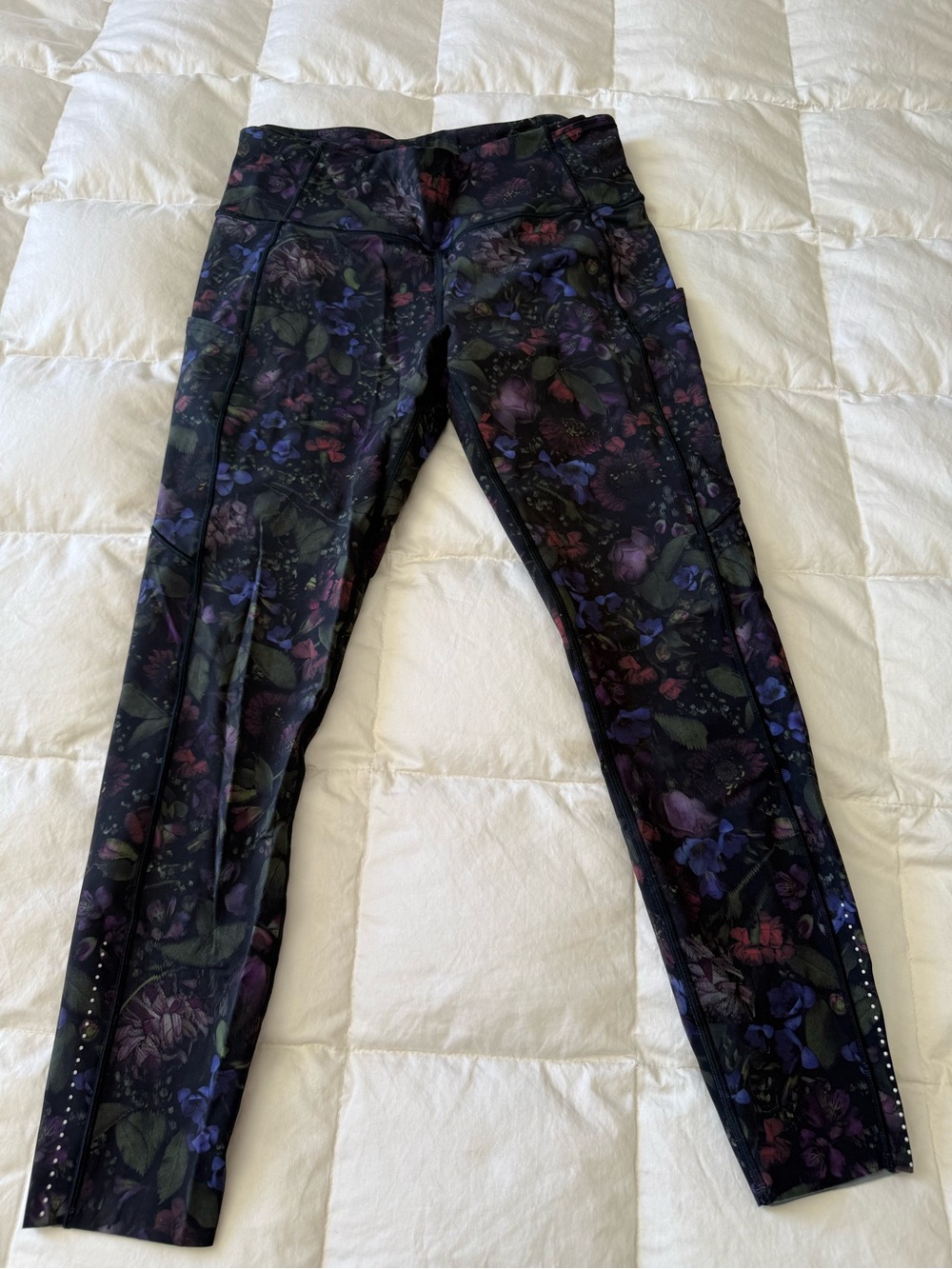 lululemon athletica Floral-Print Leggings in Dark Purple & Black